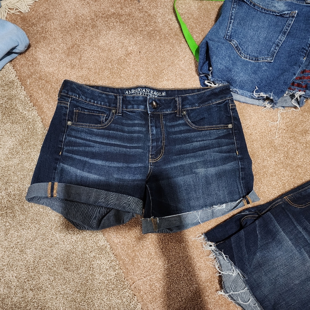 Lot of 2 AE shorts